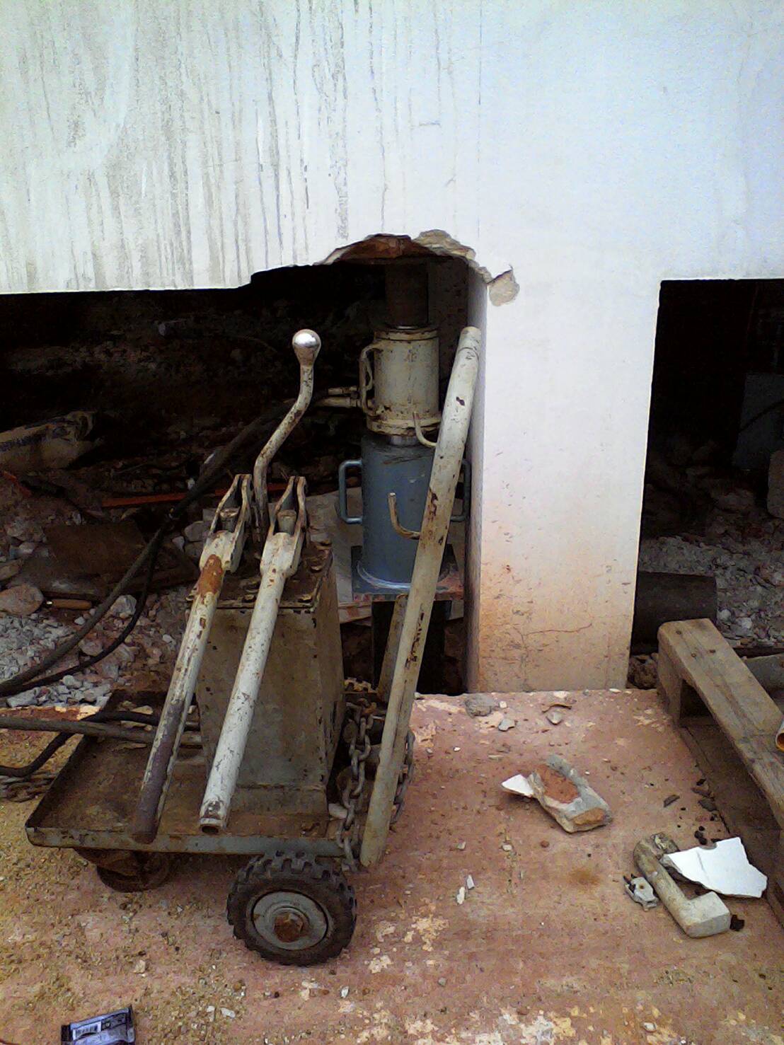 เสริมความแข็งแรง ฐานราก (underpinning)หน่วยงาน ห้องเย็นมหาชัย