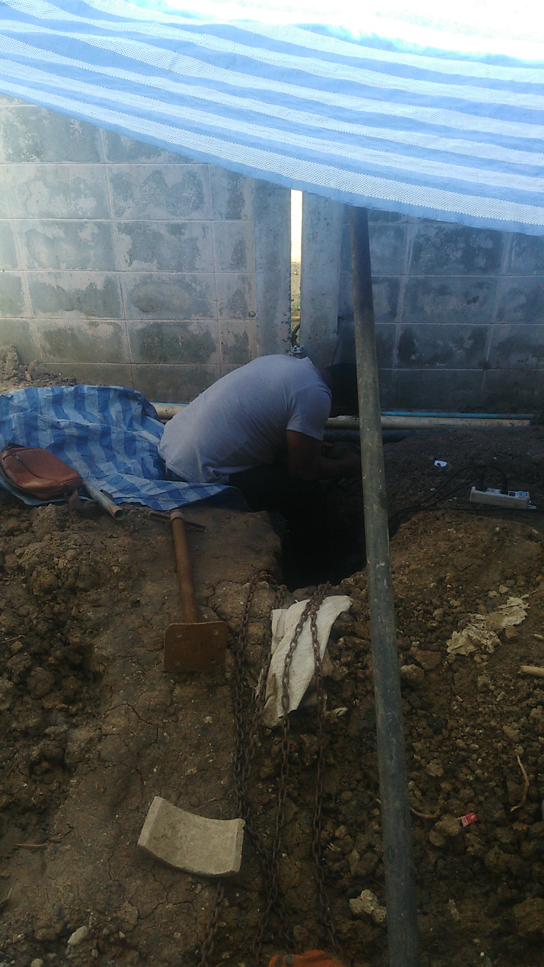 ซ่อมรั้วกำแพงเอียง โรงงาน ถ.มาลัยแมน จ.นครปฐม